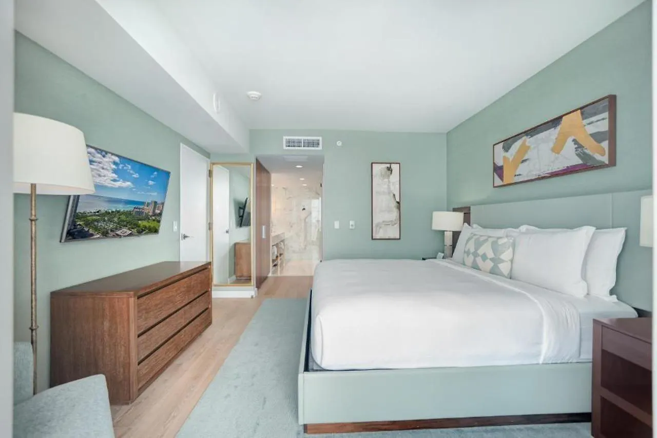 Real Select At The Ritz Carlton Residences, Waikiki Beach Oahu 5*,  Verenigde Staten